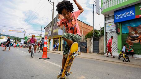 Desafios e oportunidades do brincar nas grandes cidades