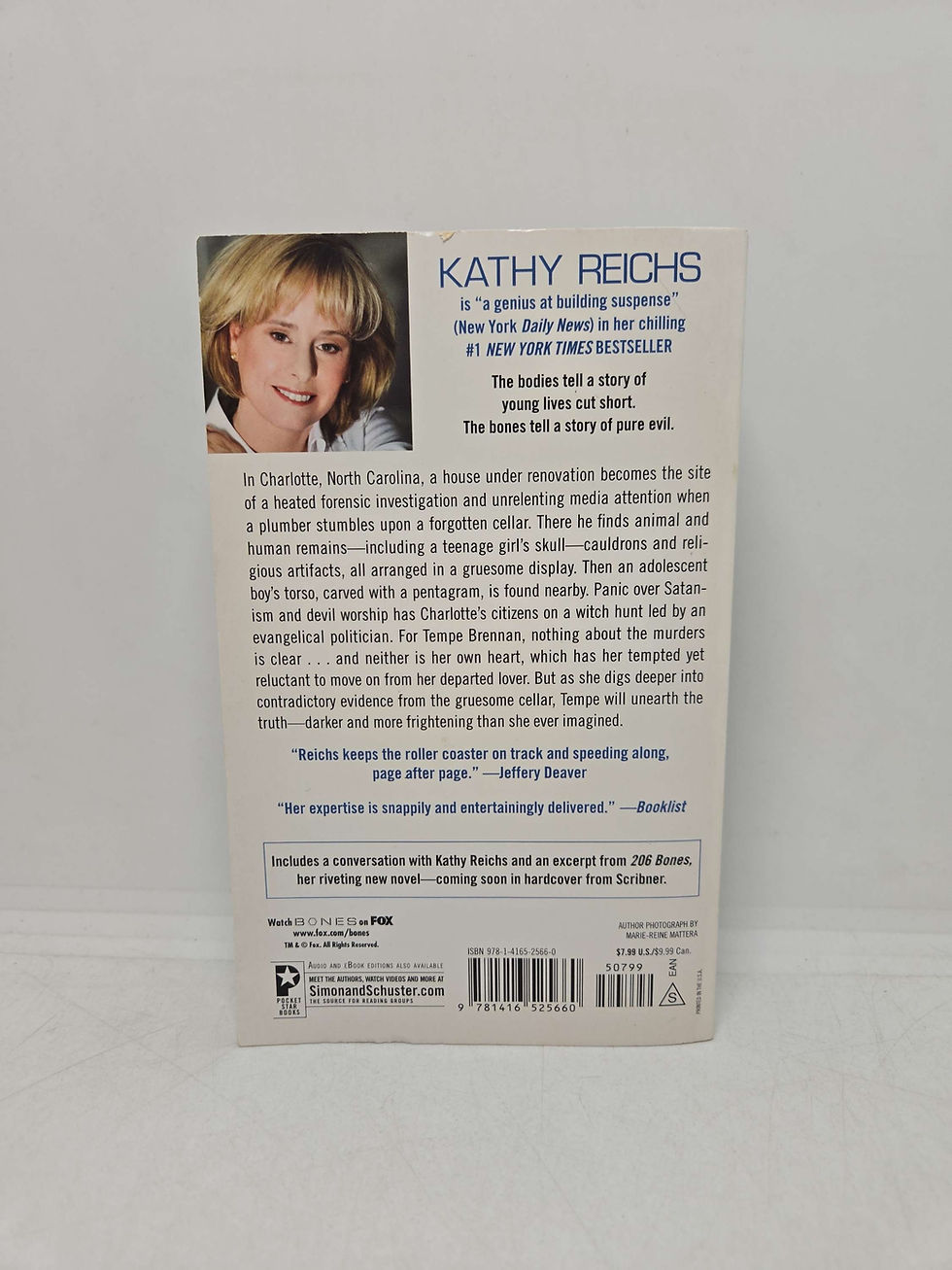 Thumbnail: Devil Bones by Kathy Reichs
