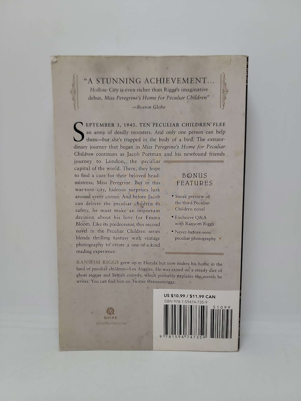 Thumbnail: Hollow City by Ransom Riggs