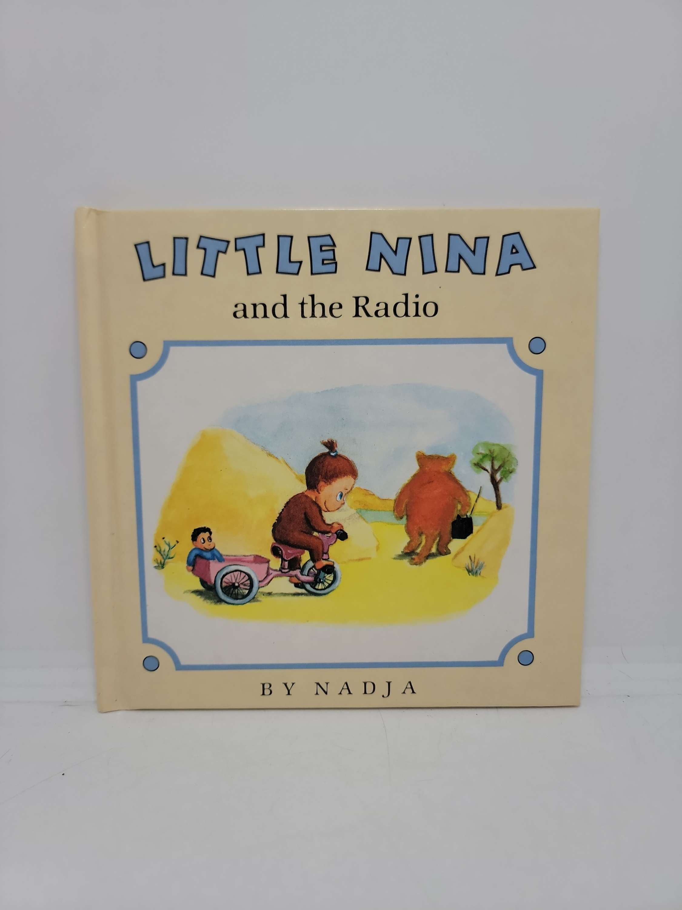 Little Nina and the Radio by Nadja