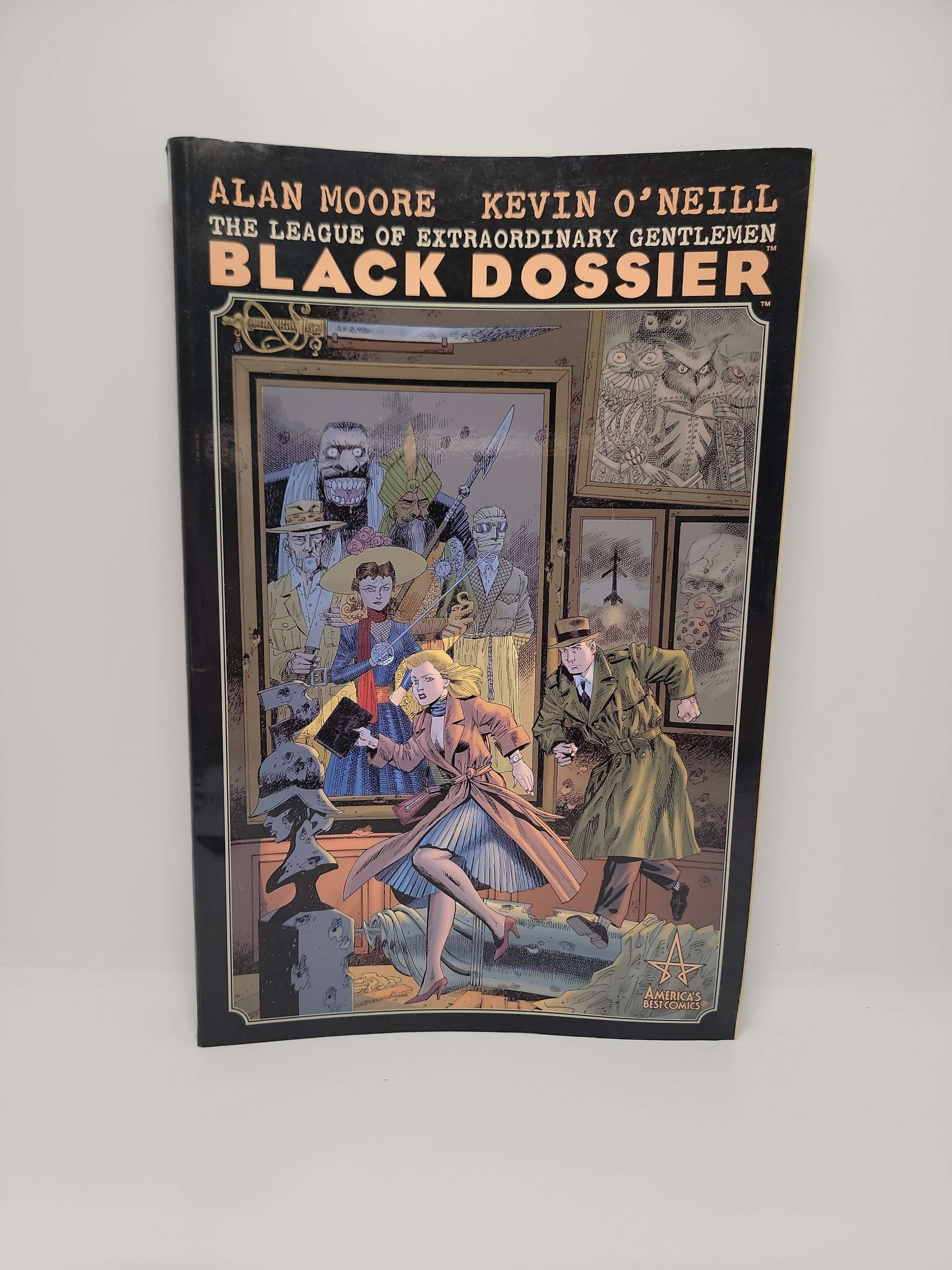 Black Dossier: The League of Extraordinary Gentlemen by Alan Moore 