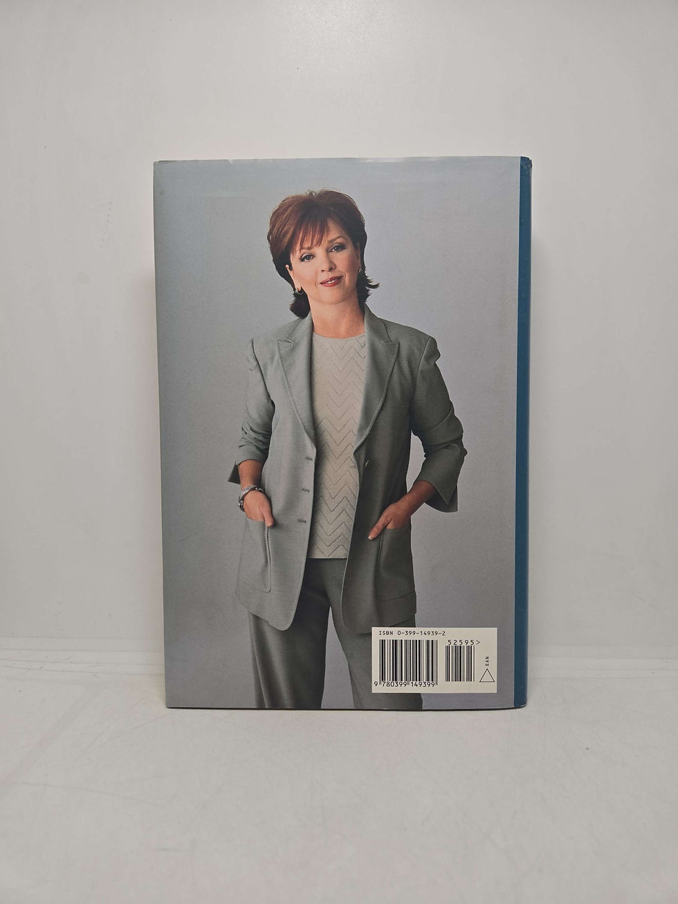 Thumbnail: Chesapeake Blue by Nora Roberts