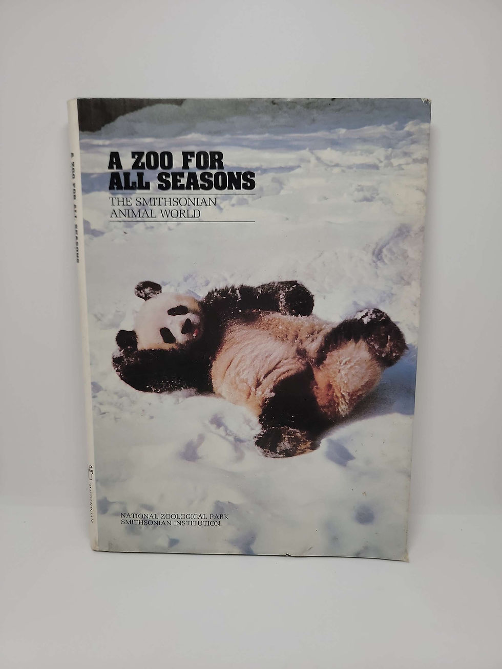A Zoo for All Seasons: The Smithsonian Animal World
