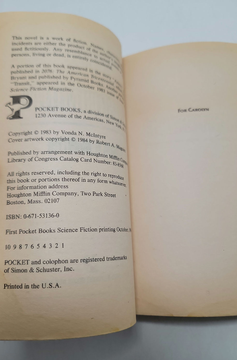 Thumbnail: Superluminal by Vonda N. McIntyre 