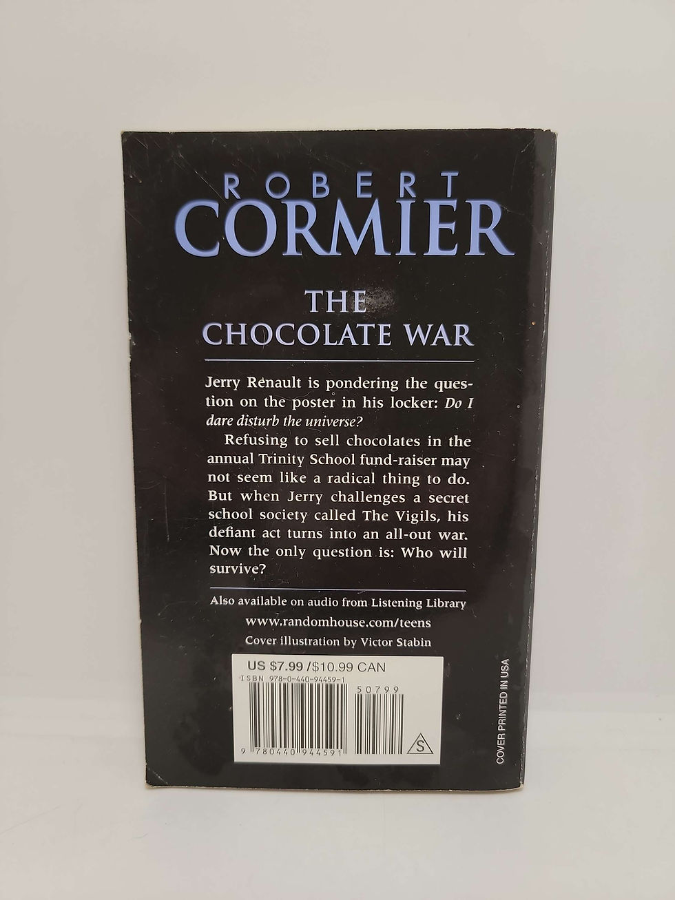 Thumbnail: The Chocolate War by Robert Cormier