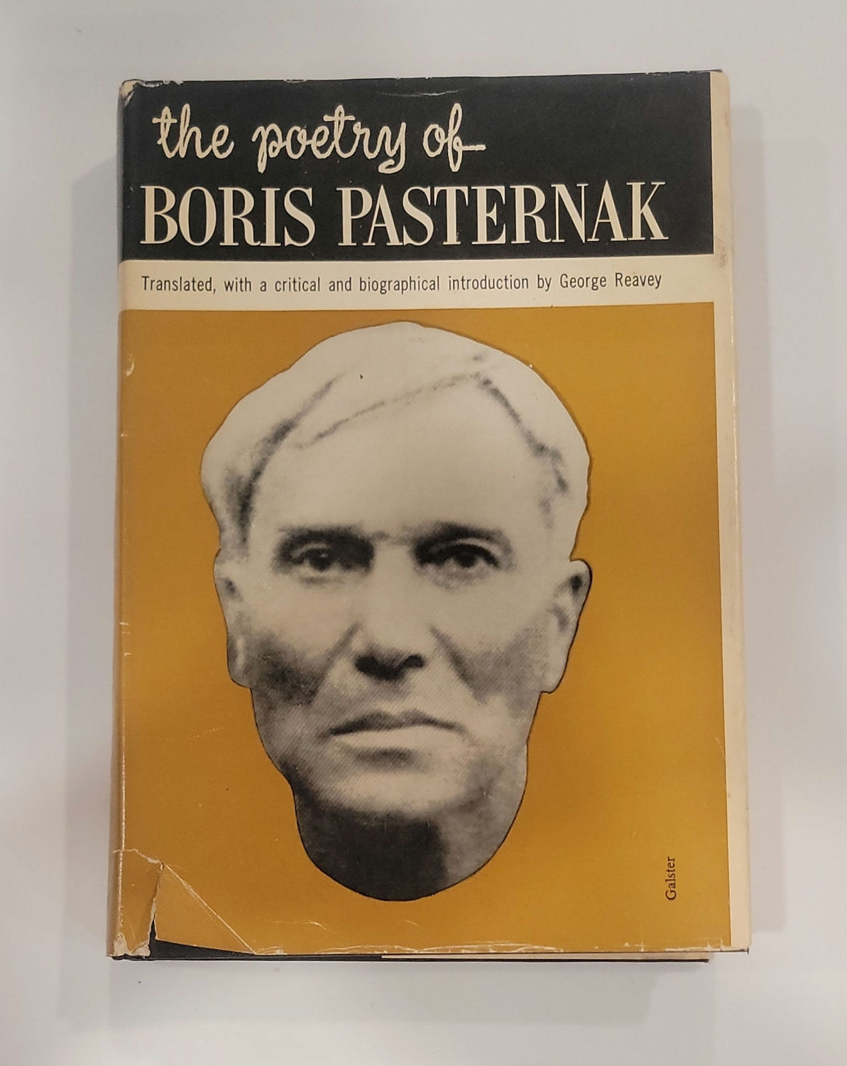 The Poetry of Boris Pasternak: translated, with a critical and biographical intr