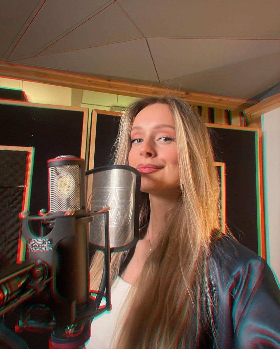 Artist on the Rise: Selina Alay Prepares to Release Highly Anticipated Debut Album