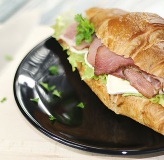 Croissant au jambon