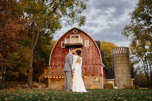 rustic barn venue in Minnesota