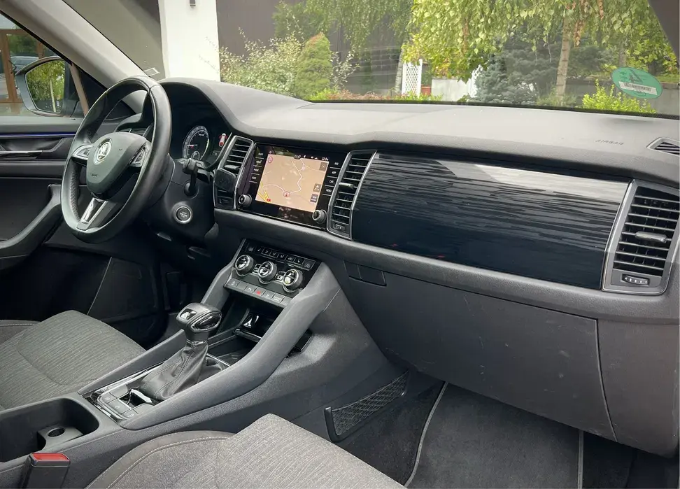 Miniatură: Skoda Kodiaq 2017 (7 locuri)