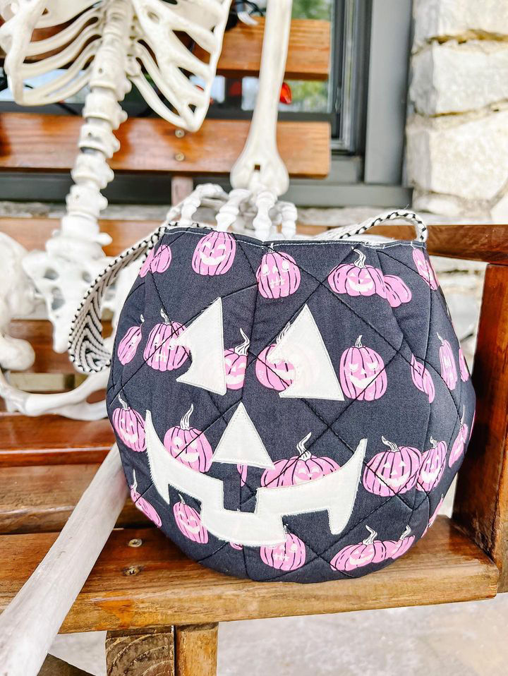 Thumbnail: Peter Pumpkin Tote Pattern - PDF
