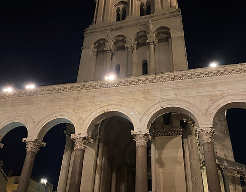 Kultur - Trogir bei Nacht