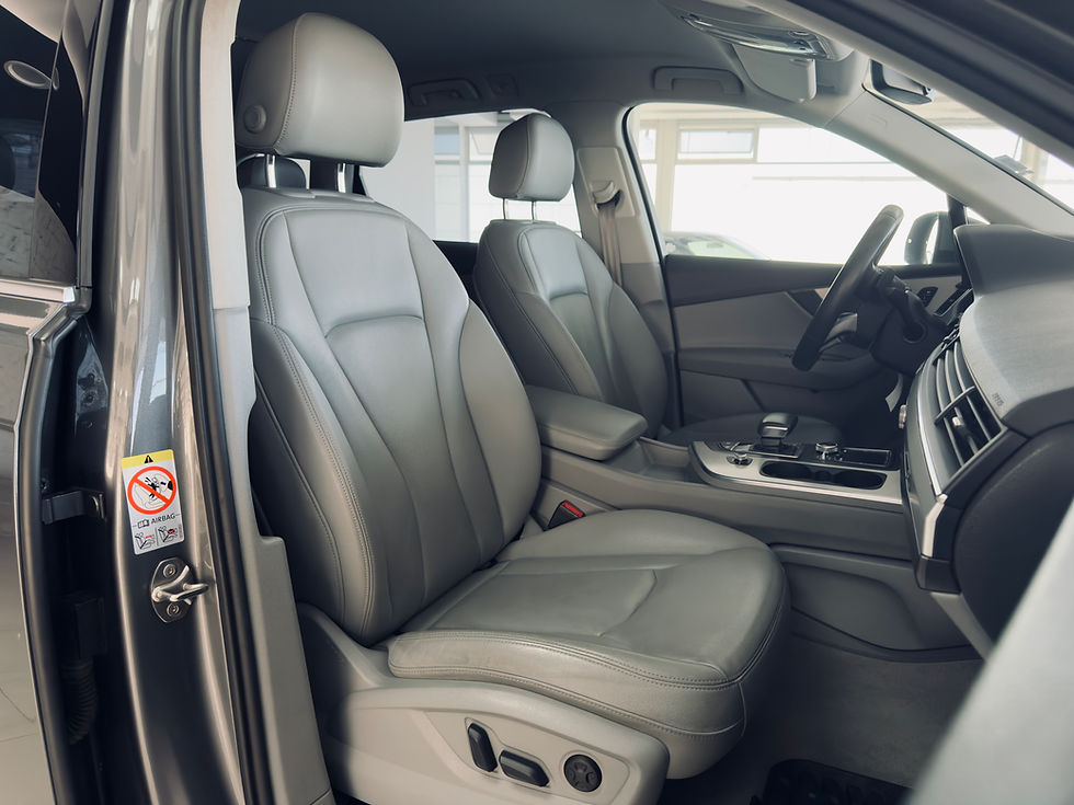 Miniatura: 2018 Audi Q7 2.0T Quattro