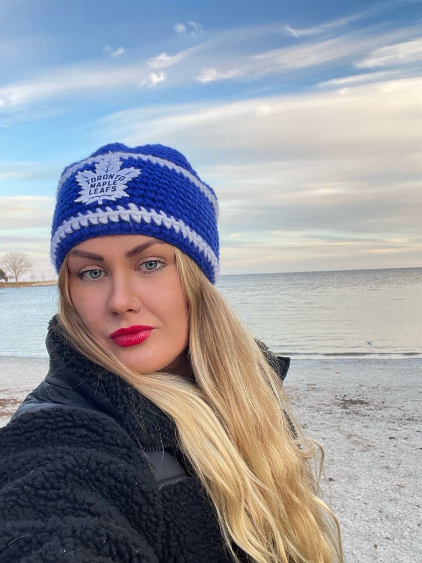 CLASSIC TORONTO MAPLE LEAFS TOQUE no pom