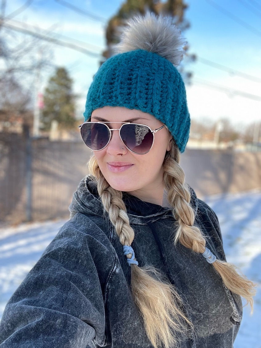 CLASSIC LINE TOQUE WITH RIBBED EDGING dark teal blue