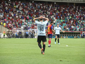 Grêmio é dominado e leva goleada do Bahia na Fonte Nova