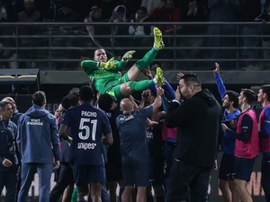 Chevalier pega dois pênaltis, e PSG conquista a Supercopa da França