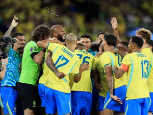 Brasil goleia o Panamá na véspera do embarque para a Copa