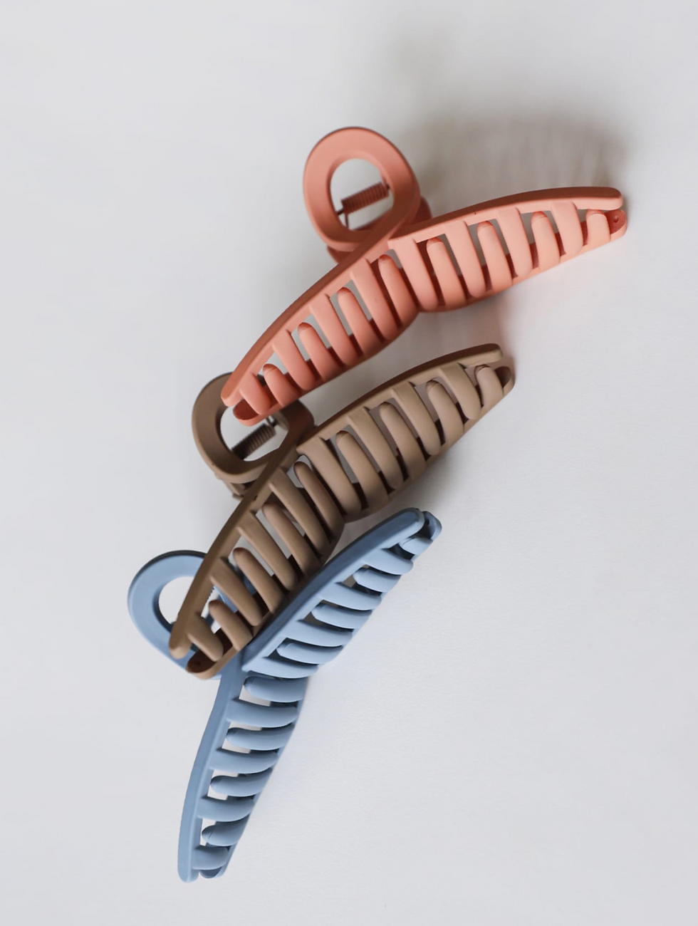Thumbnail: Matte hair claw