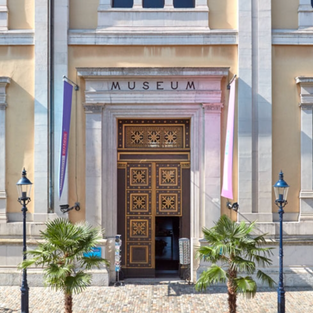 VIEL PROMINENZ UND NOCH MEHR GRUND ZUM FEIERN