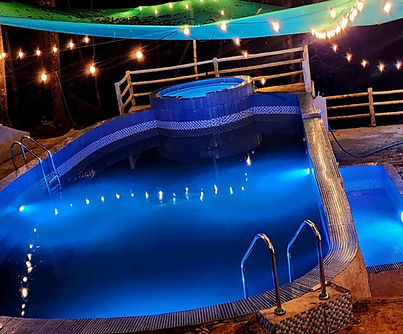 Swimming pool at Senor Magallanes