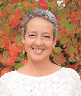 Headshot - Autumn - Square_edited.jpg