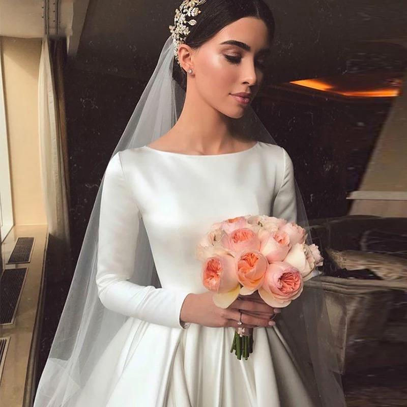 Thumbnail: Vintage Wedding Dress