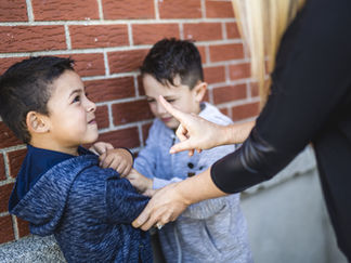 Comment gérer les conflits de ses petits-enfants ?