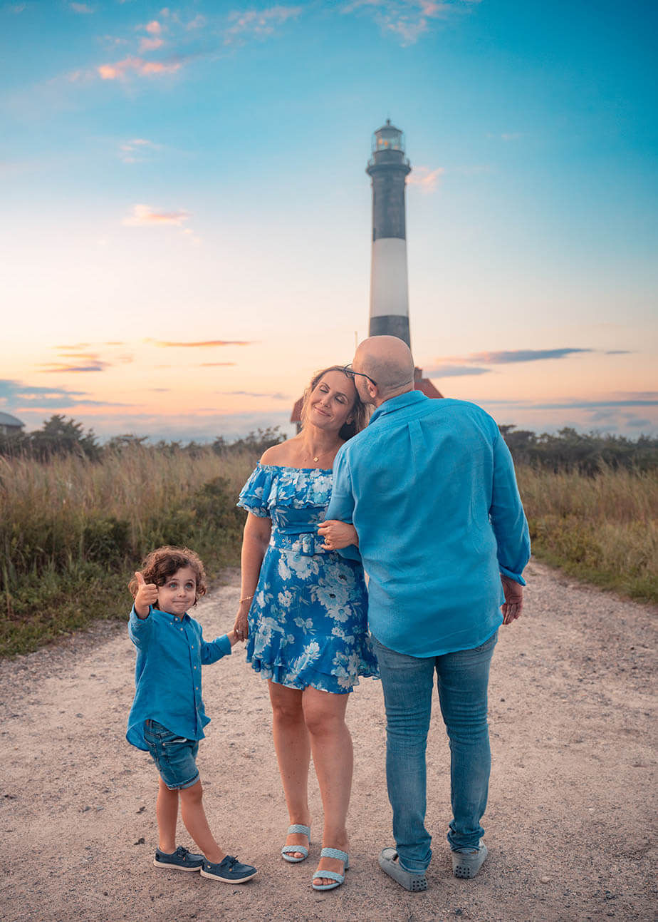 Sunset at the Fire Island Lighthouse in Bay Shore, NY during family photo session