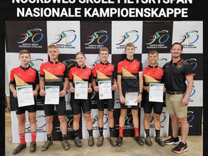 Volkies Fietsry: Ses ruiters in NW-skolespan; op pad Nasionale Kampioenskappe