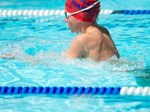 Baillies Kook in die Swembad: Willem Jacobs Gekroon as Senior Victor Ludorum
