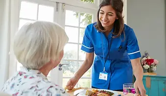 Meal-Preparation-in-Caregiving.webp