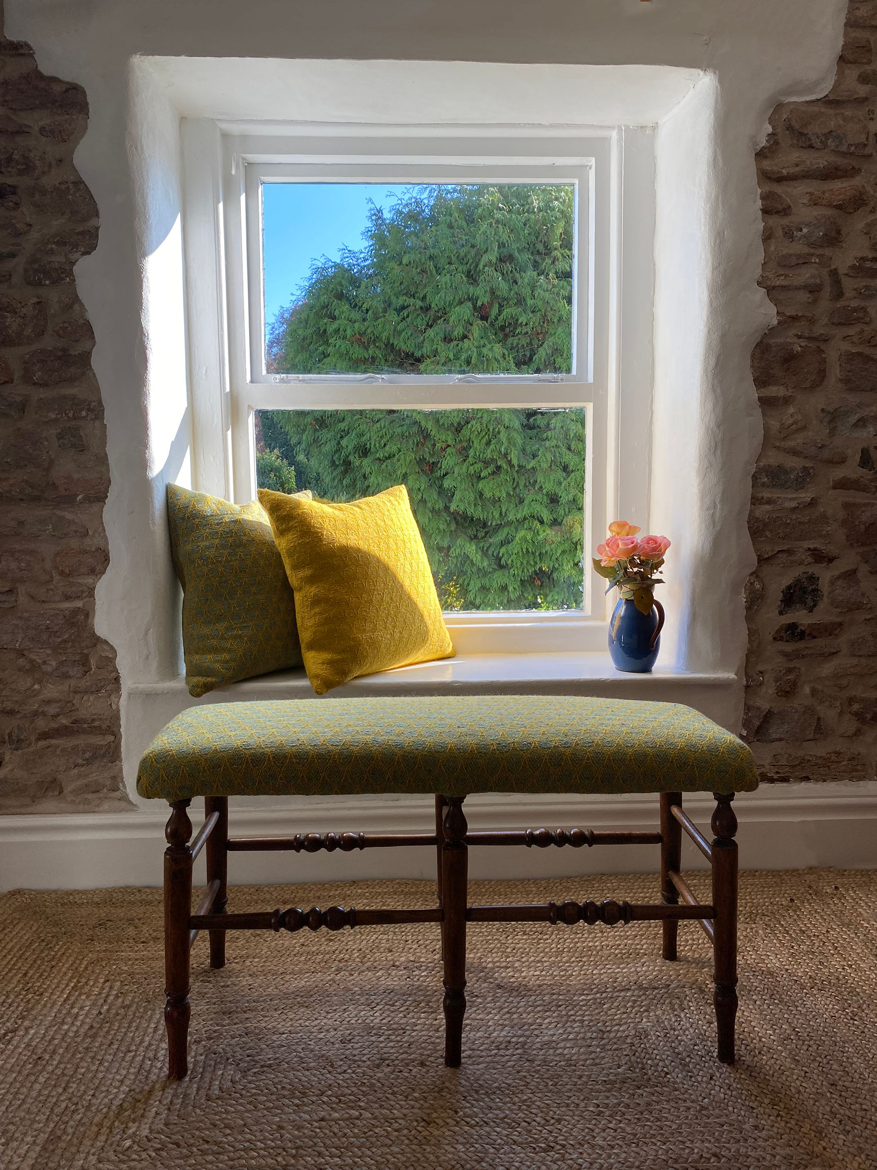 Antique bench/bedroom/window seat