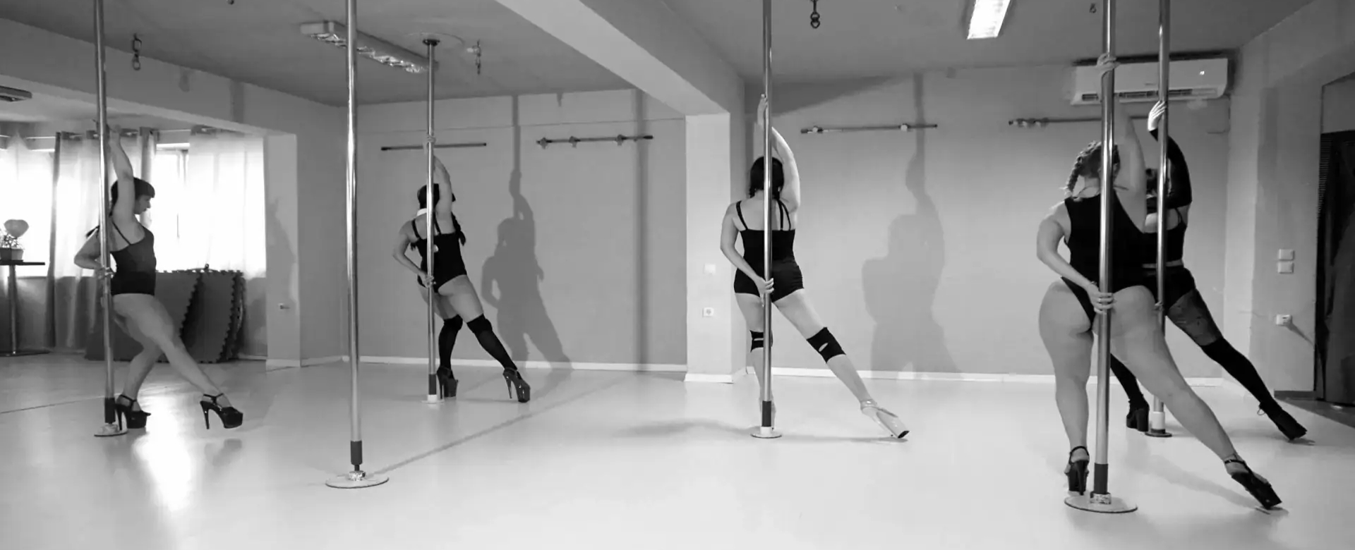 Μάθημα Pole Dance στο Step Up Dance Studio Θεσσαλονίκη
