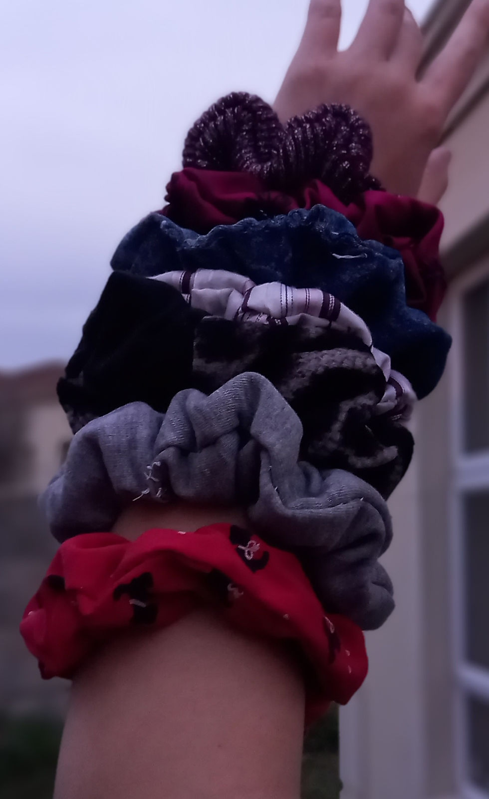 Thumbnail: Hair scrunchies (medium)