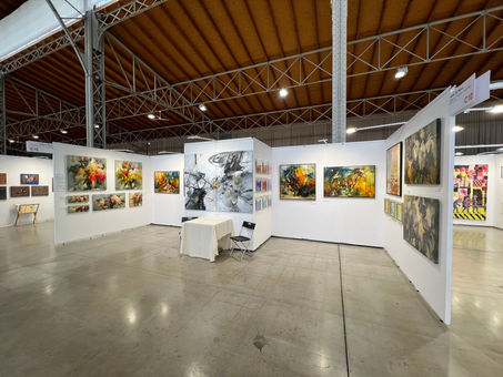 The Noble Art Nexus booth at Affordable Art Fair Vienna 2025 – featuring works by Andrew Manaylo, Andrea Ilyko, Kristina Medjery, and Taras Tabaka.
