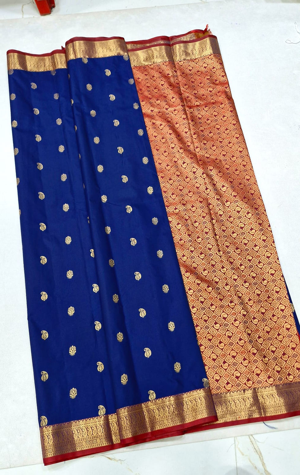Thumbnail: Red colour with navy blue colour Kanchipuram pattu saree
