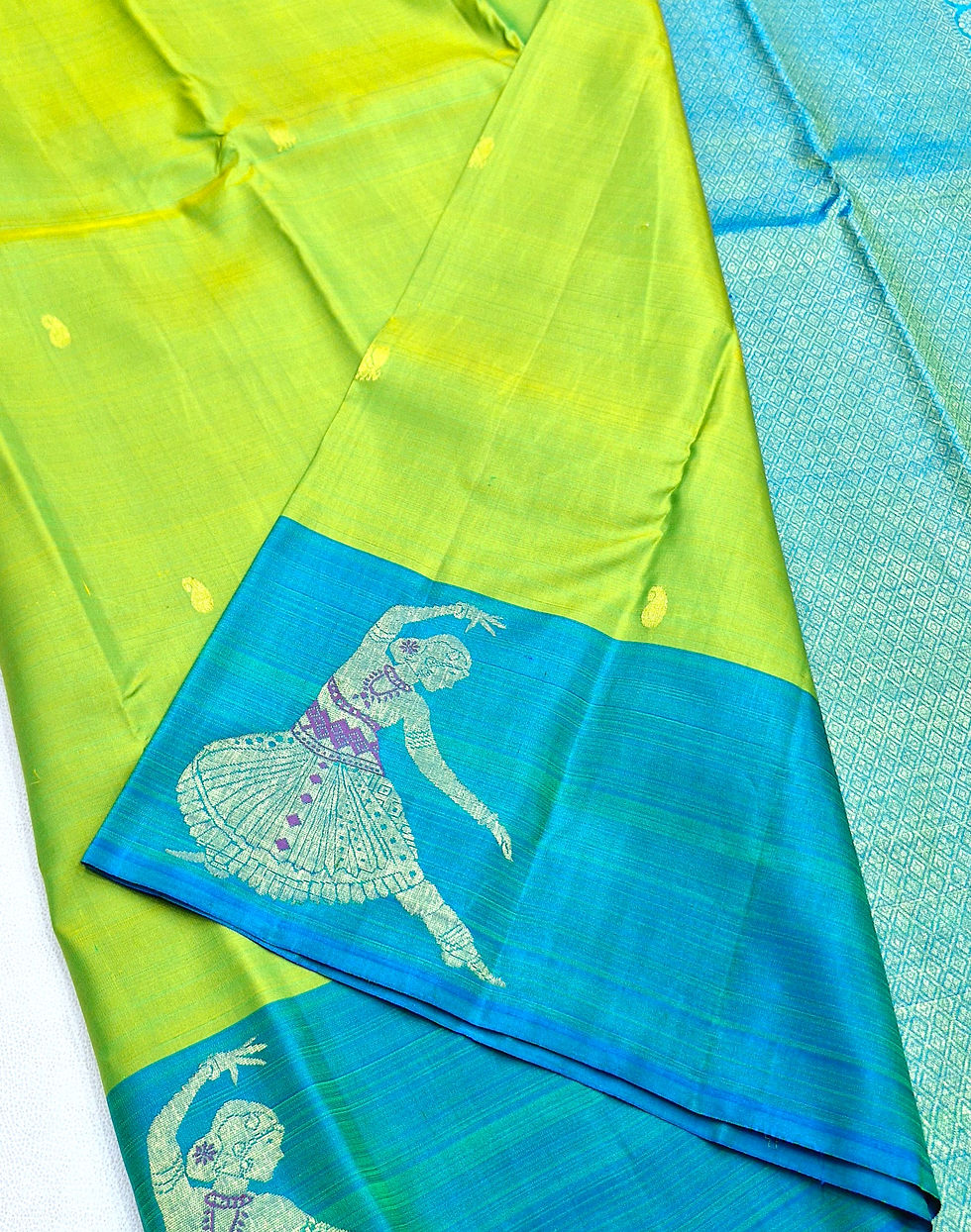 Peacock blue colour with parrot green colour Kanchipuram pure silk saree