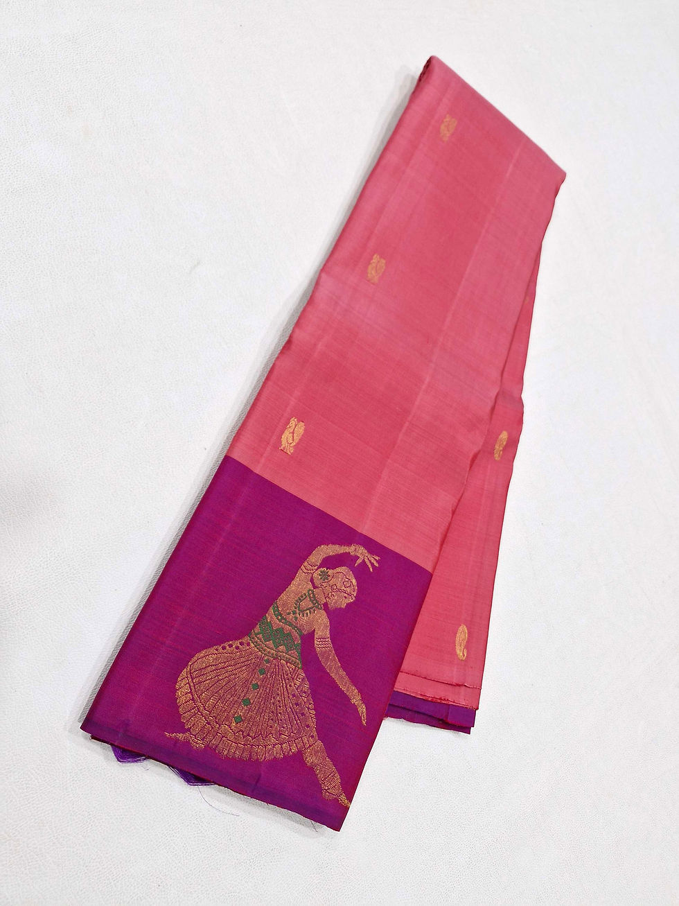 Thumbnail: Magenta colour with geva colour Kanchipuram pure silk saree 