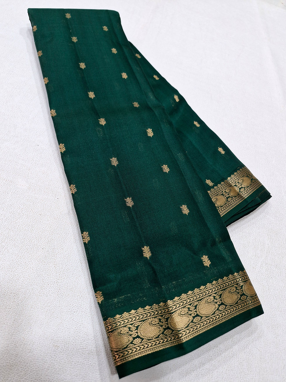 Thumbnail: D green colour Kanchipuram pure silk saree 
