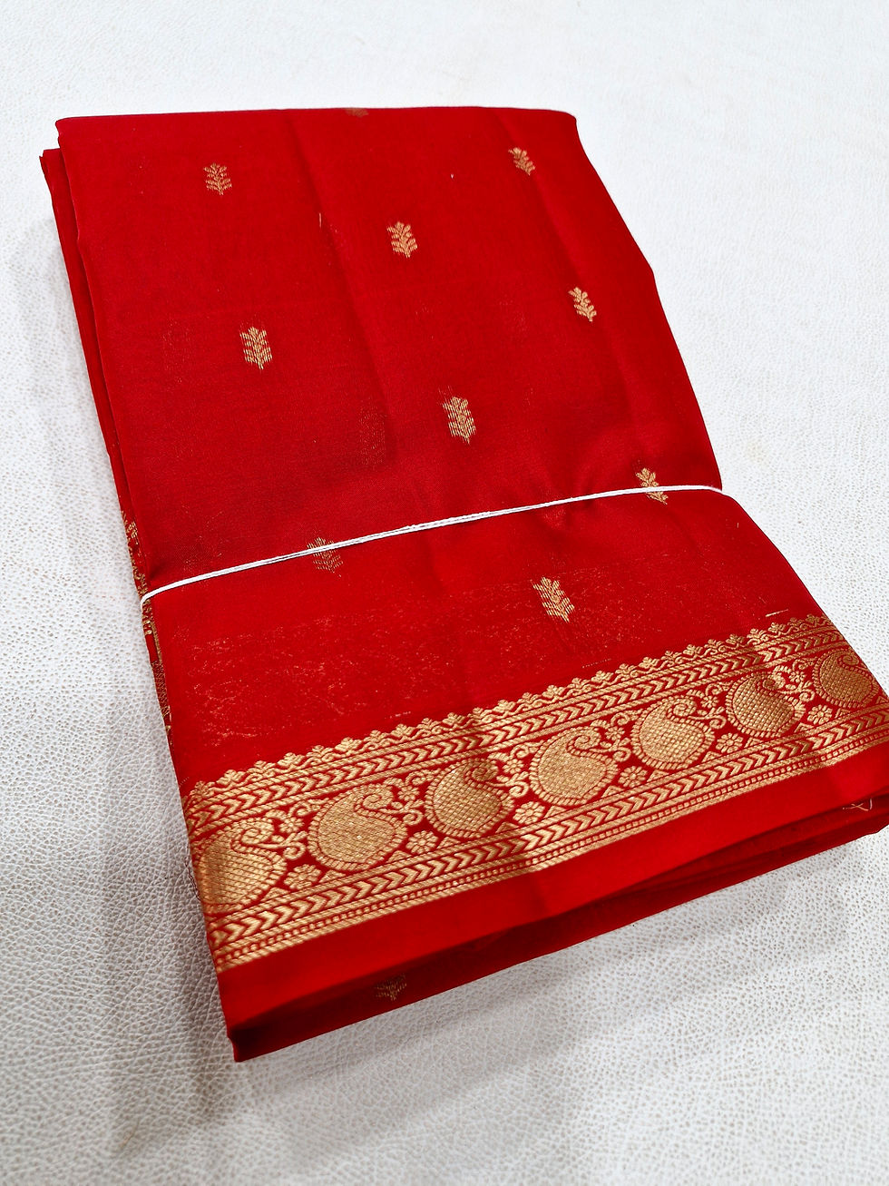 Thumbnail: Tomato red colour Kanchipuram pure silk saree 