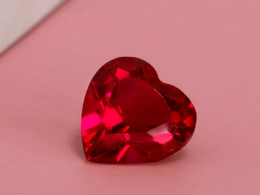 Heart cut gemstone