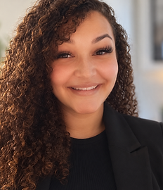 Kianna's Headshot for Website.png