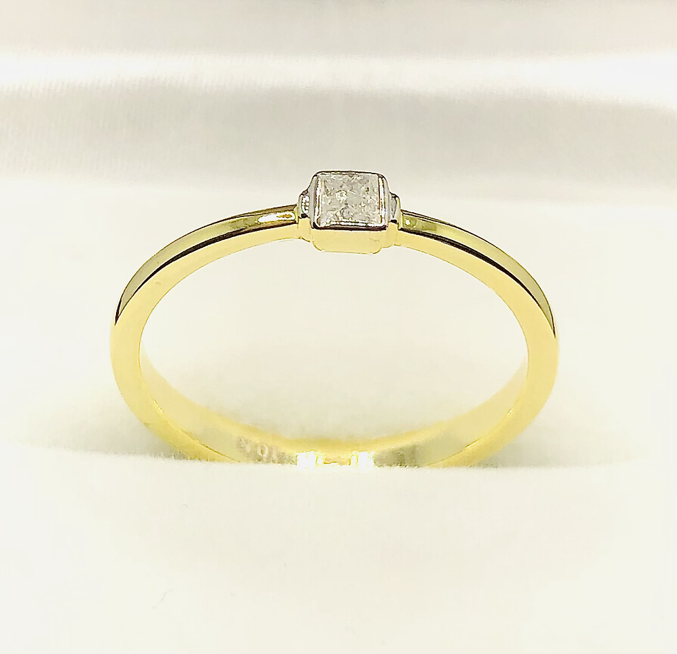 Thumbnail: Princess cut Solitaire Natural Diamond in Gold Engagement Ring (10727)