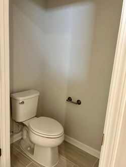 49AE5CD3-0B6C-4546-A8ED-82C0C52CD7E2_1_201_a