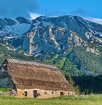 Nature-Park-Blidinje-Bosnia-and-Herzegovina-Old-house.jpg