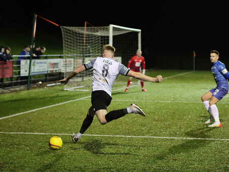 Lakesiders earn valuable point against the champions