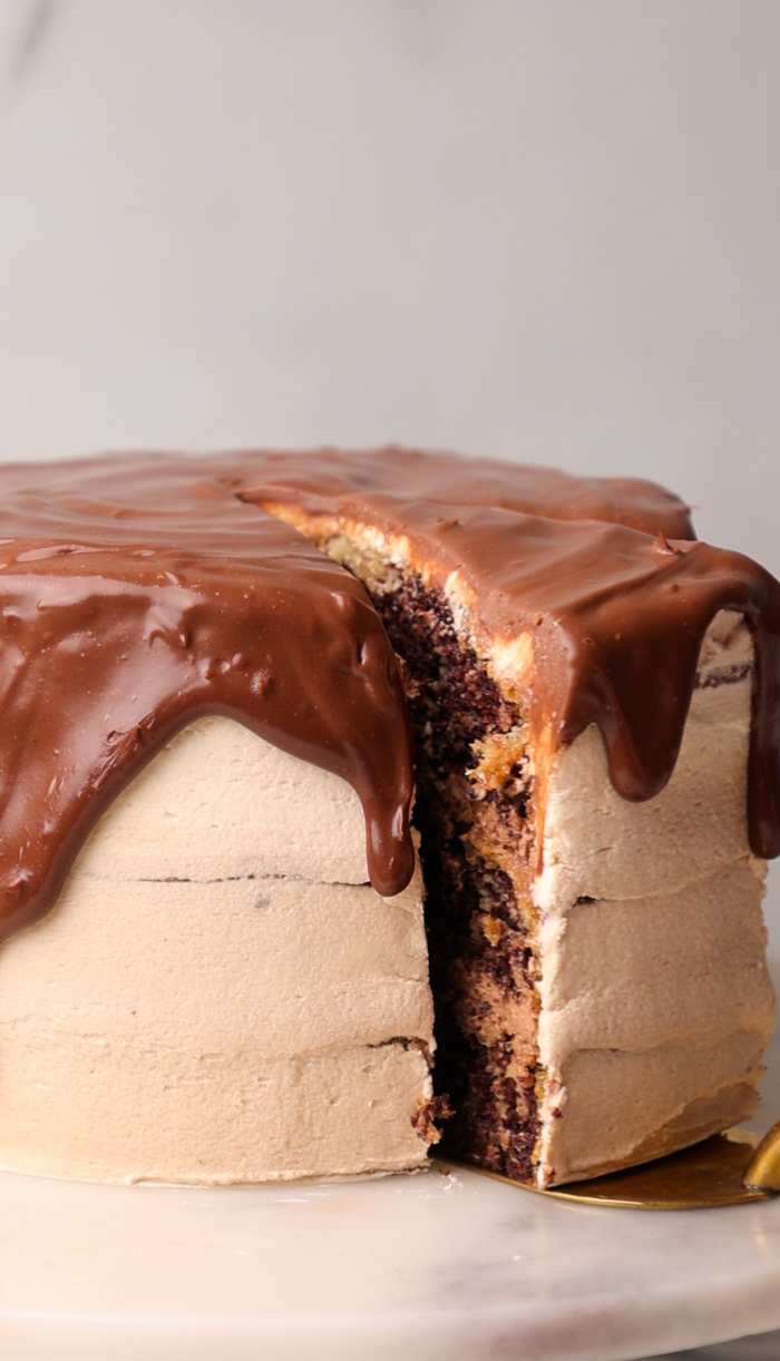 Chocolate and Vanilla Marble Cake