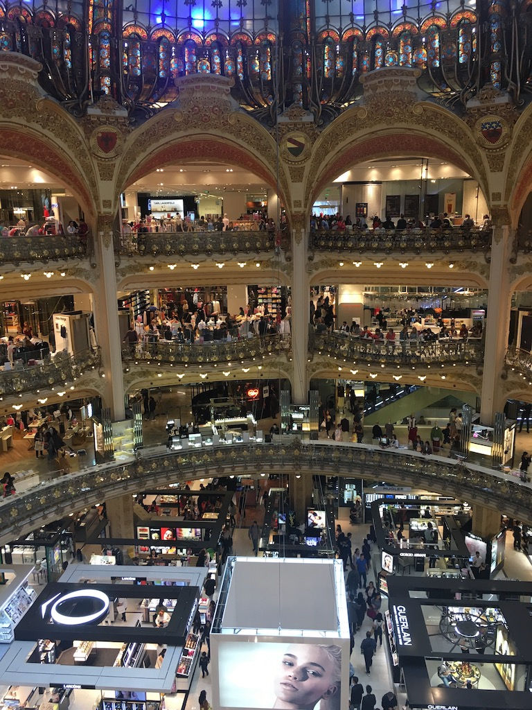 Galerie Lafayette 'in muhteşem mimarisi
