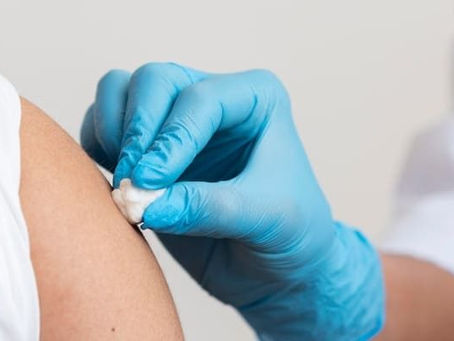 Niterói antecipa vacinação contra a Covid para profissionais de educação privada, estadual e federal